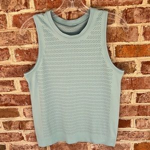 Lululemon light blue mesh tank EUC small size 6